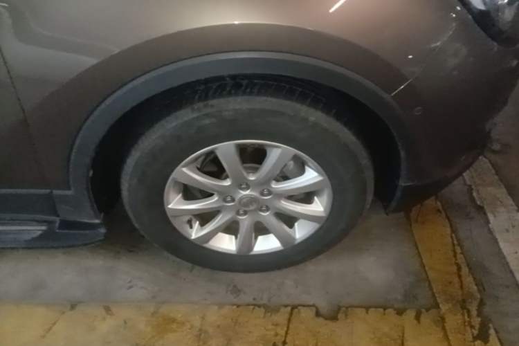 Used Buick Envision 2018 20T Two-Wheel Drive Luxury Model Right Front Wheel Hub