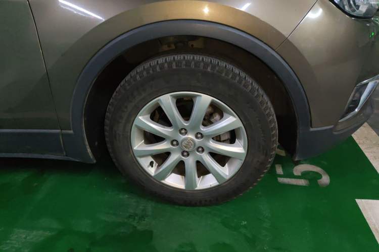 Used Buick Envision 2018 20T Two-Wheel-Drive Leading Model Right Front Wheel Hub