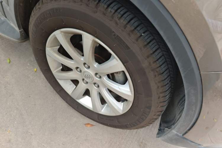 Used Buick Envision 2018 20T Two-Wheel-Drive Elite Model Right Front Wheel Hub