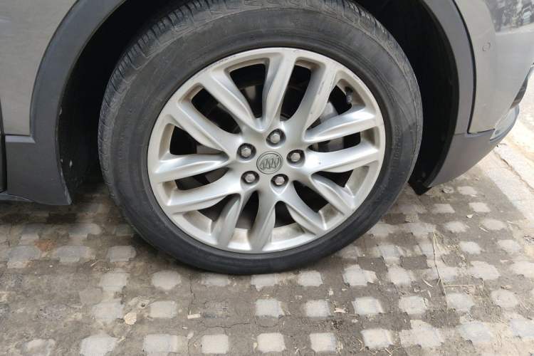 Used Buick Envision 2018 28T Four-Wheel Drive Elite Version Right Front Wheel Hub