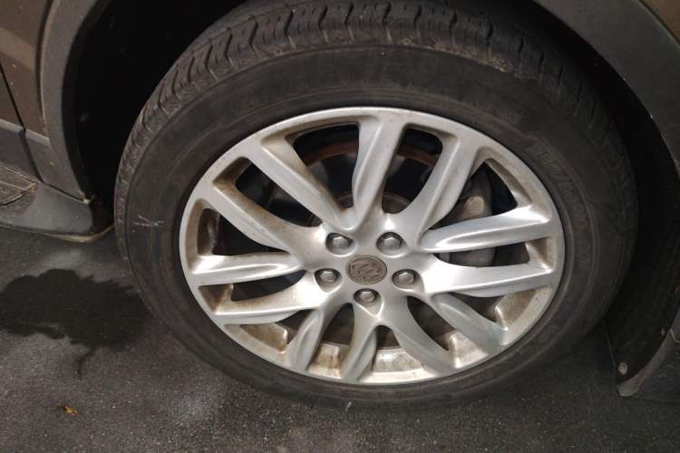 Used Buick Envision 2018 28T Four-Wheel Drive Elite Version Right Front Wheel Hub