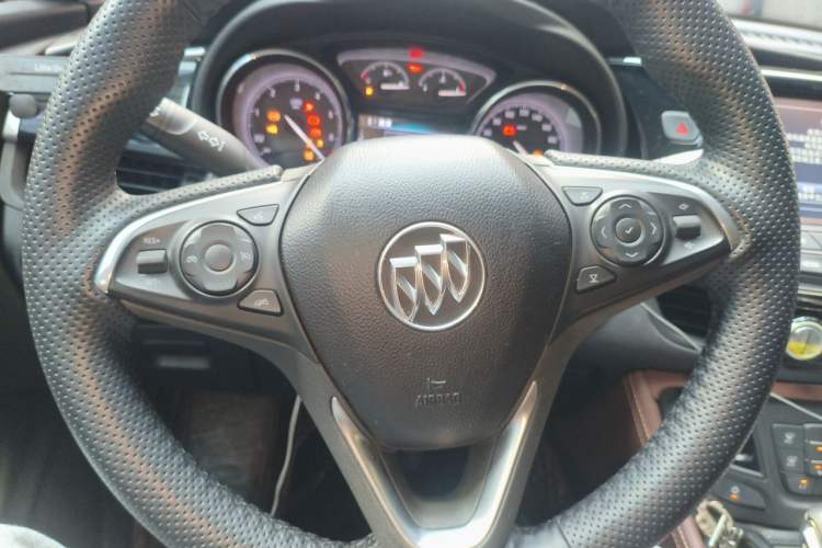Used Buick Envision 2018 28T Four-Wheel Drive Elite Version Steering Wheel