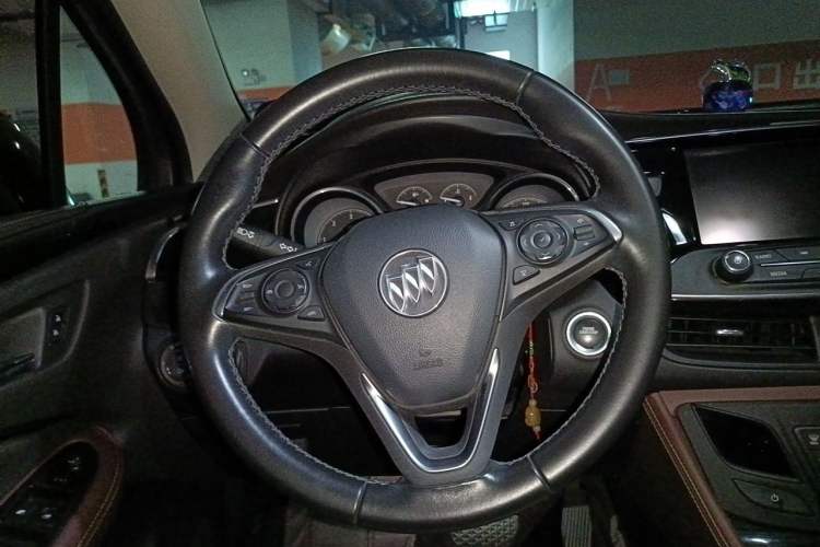 Used Buick Envision 2018 20T Two-Wheel Drive Luxury Model Steering Wheel