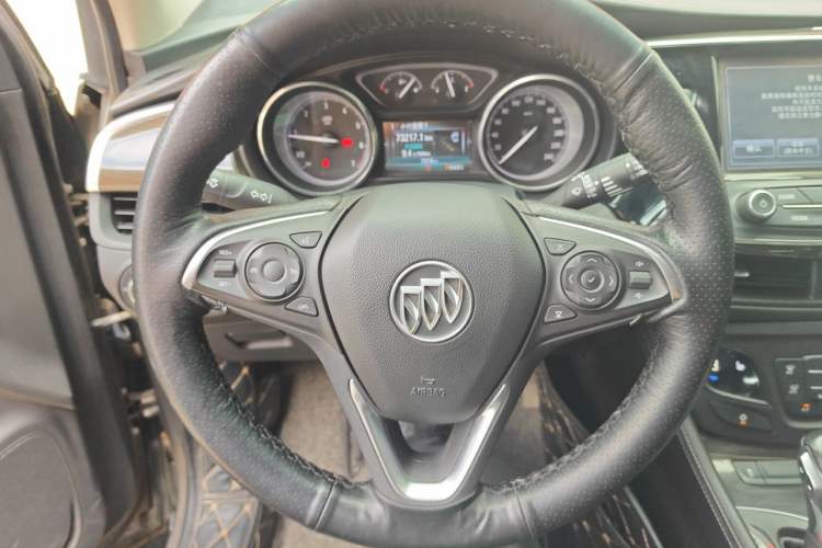 Used Buick Envision 2018 20T Two-Wheel-Drive Elite Model Steering Wheel