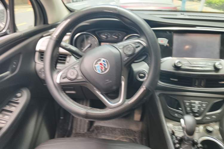 Used Buick Envision 2018 20T Two-Wheel-Drive Elite Model Steering Wheel