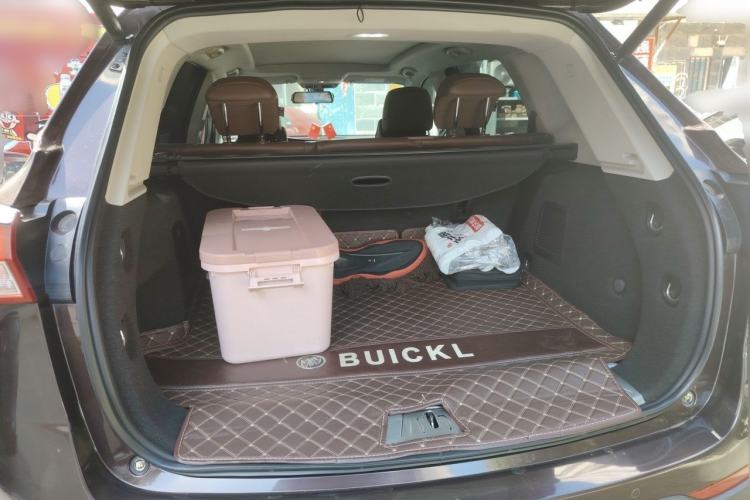Used Buick Envision 2018 20T Two-Wheel Drive Luxury Model Trunk