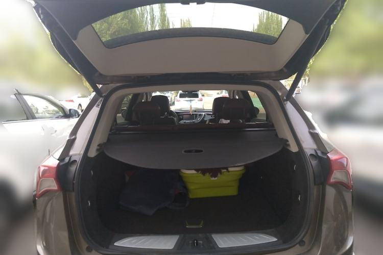 Used Buick Envision 2018 20T Two-Wheel Drive Luxury Model Trunk