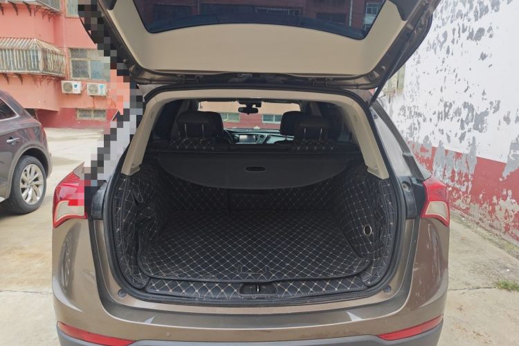 Used Buick Envision 2018 20T Two-Wheel-Drive Elite Model Trunk