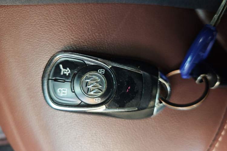 Used Buick Envision 2018 28T Four-Wheel Drive Luxury Model Vehicle Key