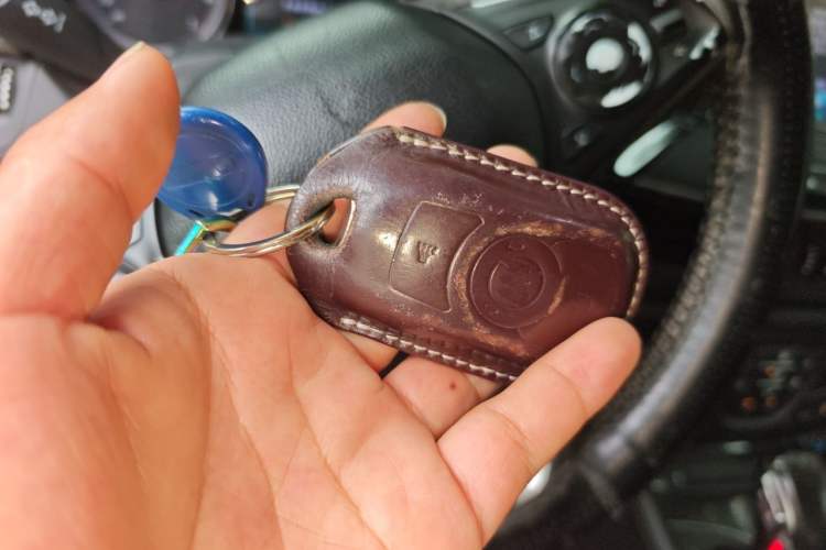 Used Buick Envision 2018 20T Two-Wheel-Drive Elite Model Vehicle Key