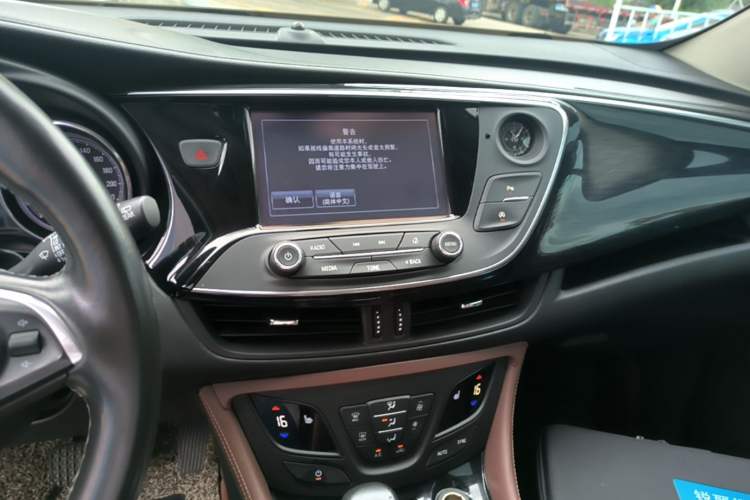 Used Buick Envision 2018 28T Four-Wheel Drive Elite Version Audio And AC Panel