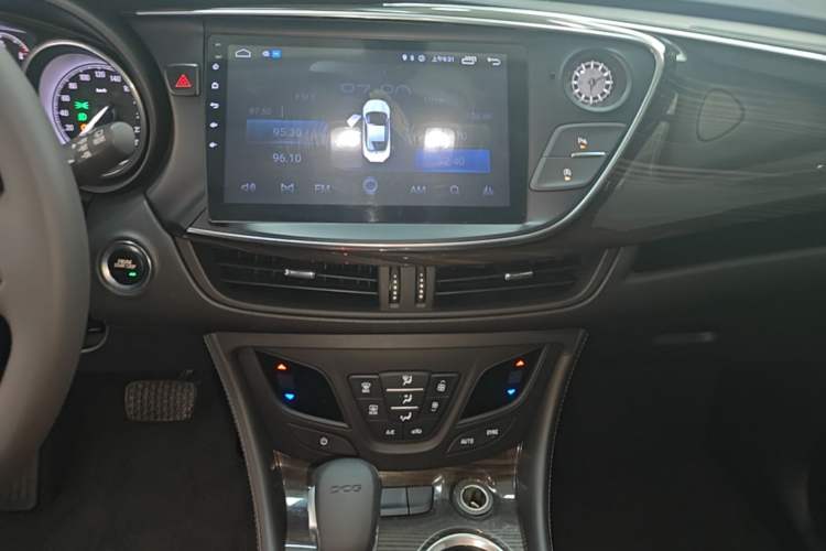 Used Buick Envision 2018 20T Two-Wheel-Drive Leading Model Audio And AC Panel