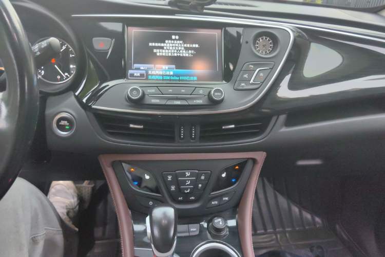 Used Buick Envision 2018 28T Four-Wheel Drive Luxury Model Audio And AC Panel