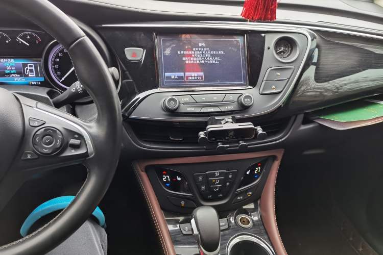 Used Buick Envision 2018 28T Four-Wheel Drive Elite Version Audio And AC Panel