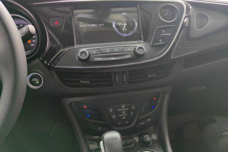 Used Buick Envision 2018 20T Two-Wheel-Drive Leading Model Audio And AC Panel