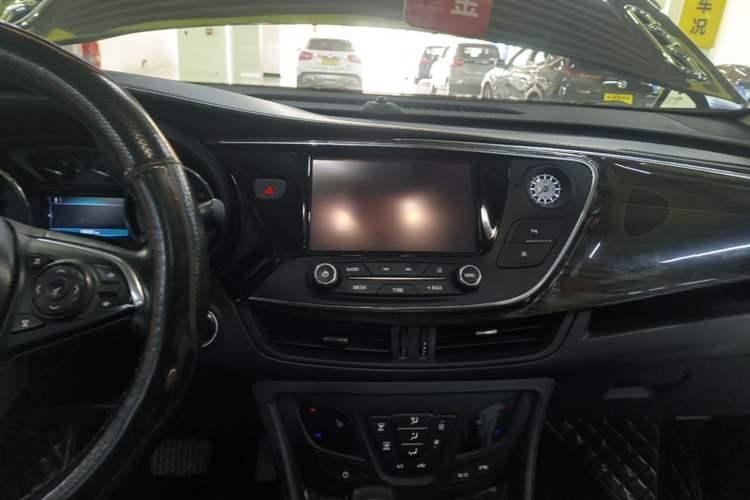 Used Buick Envision 2018 20T Two-Wheel-Drive Elite Model Audio And AC Panel