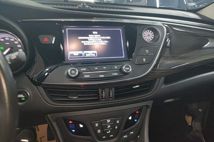 Used Buick Envision 2018 20T Two-Wheel-Drive Elite Model Audio And AC Panel