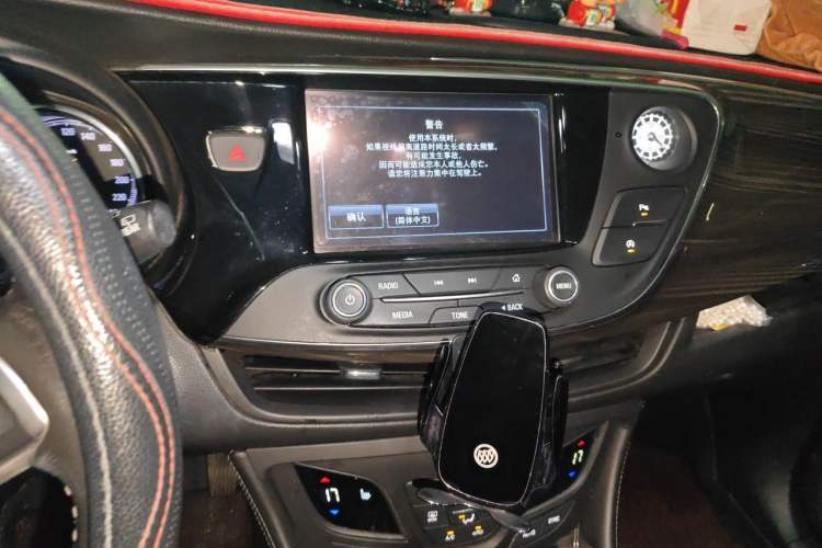Used Buick Envision 2018 20T Two-Wheel-Drive Elite Model Audio And AC Panel