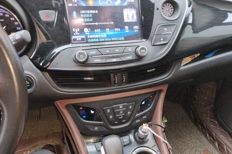 Used Buick Envision 2018 28T Four-Wheel Drive Elite Version Audio And AC Panel