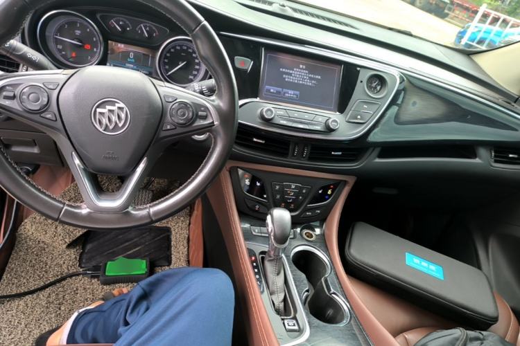 Used Buick Envision 2018 28T Four-Wheel Drive Elite Version Center Console