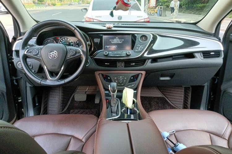 Used Buick Envision 2018 28T Four-Wheel Drive Luxury Model Center Console