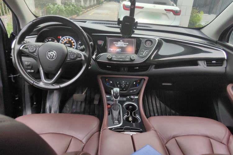Used Buick Envision 2018 28T Four-Wheel Drive Luxury Model Center Console