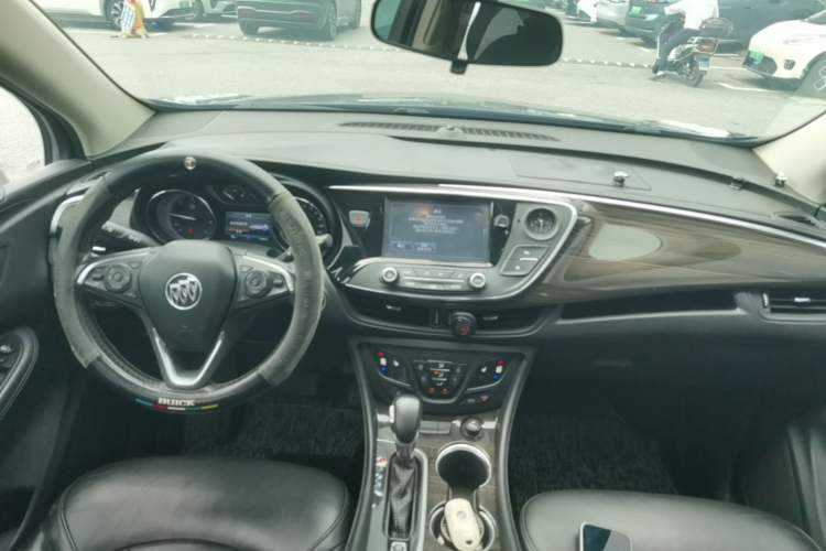 Used Buick Envision 2018 20T Two-Wheel-Drive Elite Model Center Console