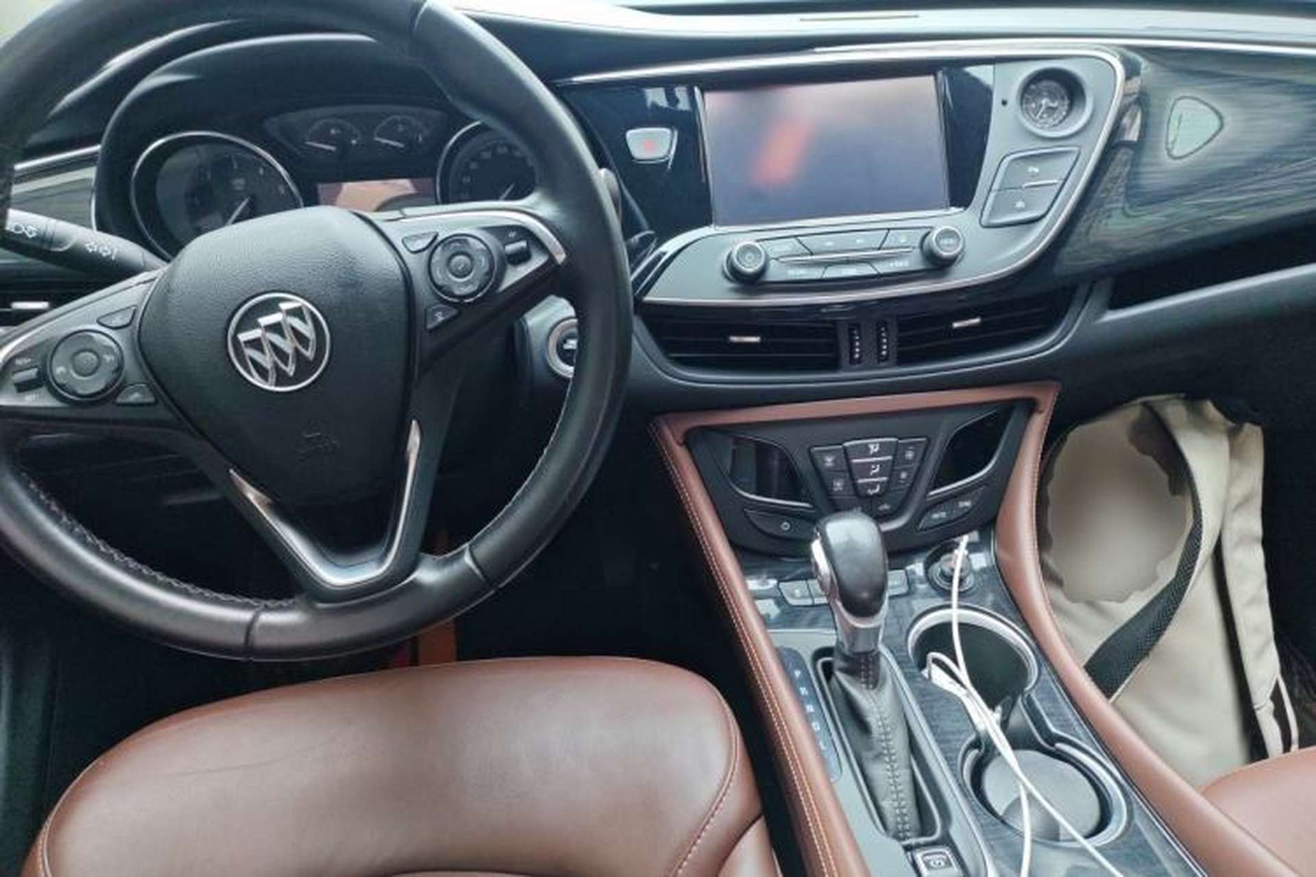 Used Buick Envision 2018 28T Four-Wheel Drive Elite Version Center Console