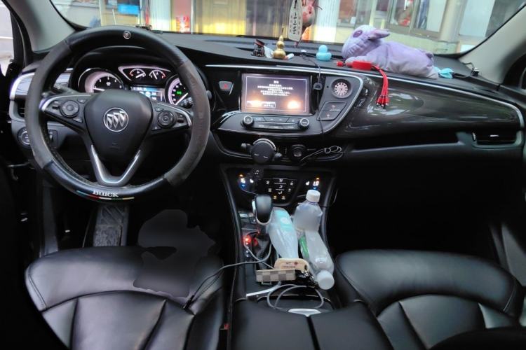 Used Buick Envision 2018 20T Two-Wheel-Drive Elite Model Center Console
