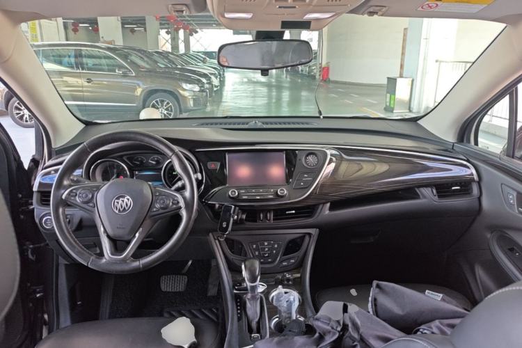 Used Buick Envision 2018 20T Two-Wheel-Drive Elite Model Center Console