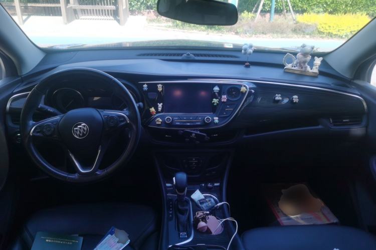 Used Buick Envision 2018 20T Two-Wheel-Drive Elite Model Center Console