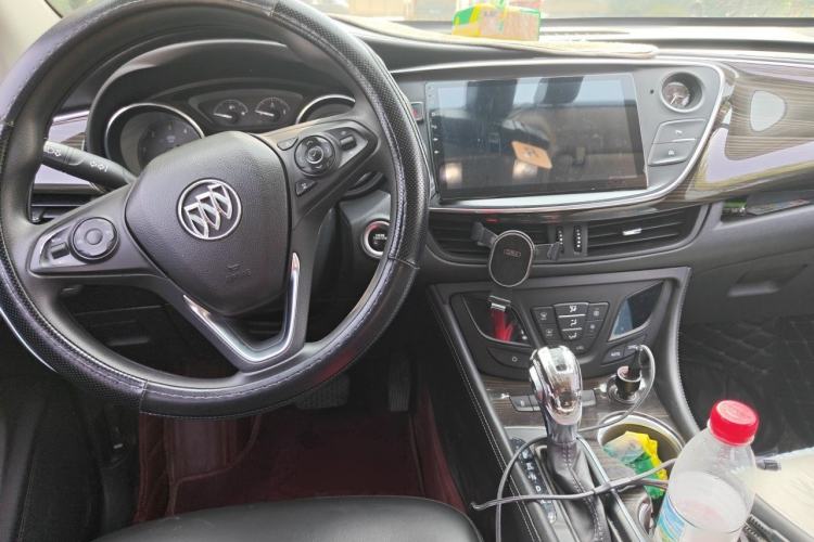 Used Buick Envision 2018 20T Two-Wheel-Drive Leading Model Center Console