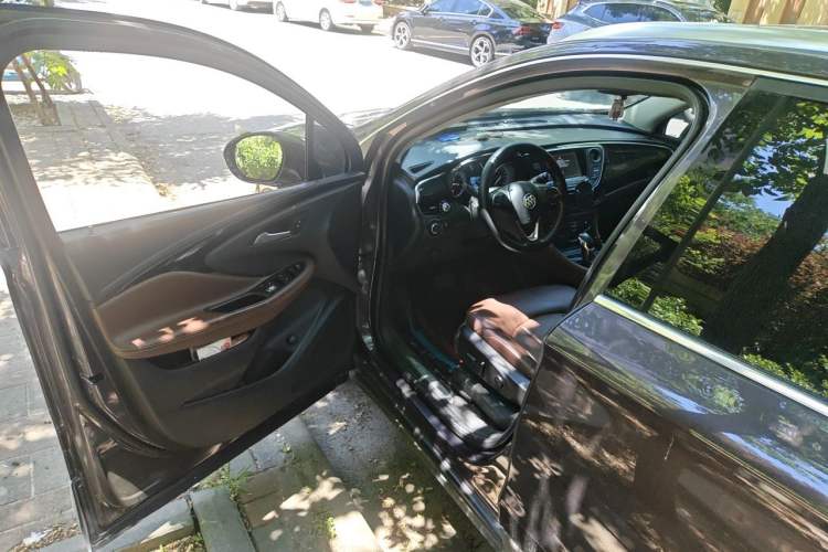 Used Buick Envision 2018 28T Four-Wheel Drive Elite Version Driver Seat
