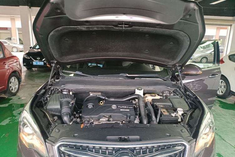 Used Buick Envision 2018 20T Two-Wheel-Drive Elite Model Engine Bay