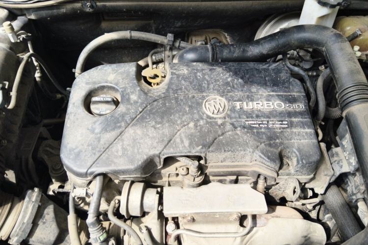 Used Buick Envision 2018 20T Two-Wheel Drive Luxury Model Engine Bay