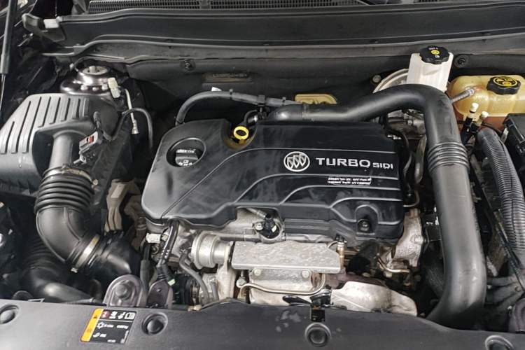 Used Buick Envision 2018 20T Two-Wheel-Drive Elite Model Engine Bay