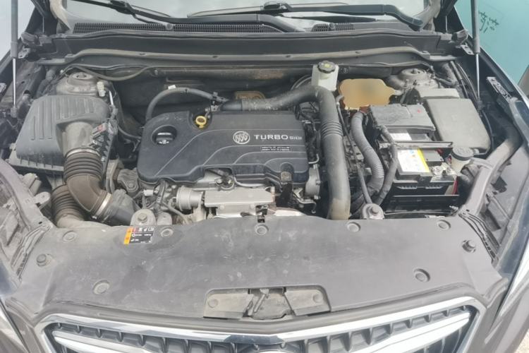 Used Buick Envision 2018 20T Two-Wheel-Drive Elite Model Engine Bay