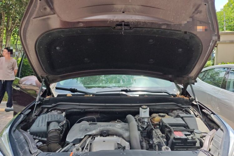 Used Buick Envision 2018 28T Four-Wheel Drive Elite Version Engine Bay