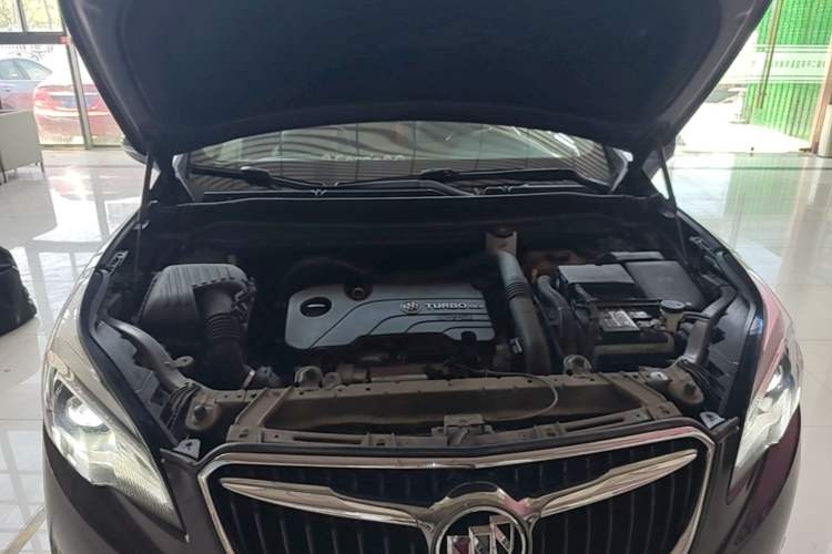 Used Buick Envision 2018 20T Two-Wheel-Drive Elite Model Engine Bay