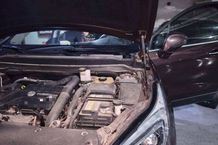 Used Buick Envision 2018 20T Two-Wheel-Drive Leading Model Engine Bay Left