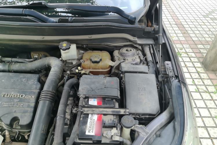 Used Buick Envision 2018 20T Two-Wheel-Drive Elite Model Engine Bay Left