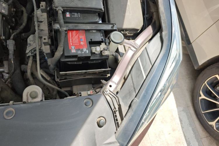 Used Buick Envision 2018 28T Four-Wheel Drive Elite Version Engine Bay Left