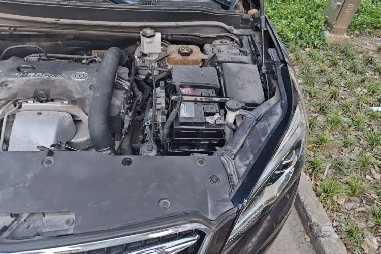 Used Buick Envision 2018 28T Four-Wheel Drive Elite Version Engine Bay Left