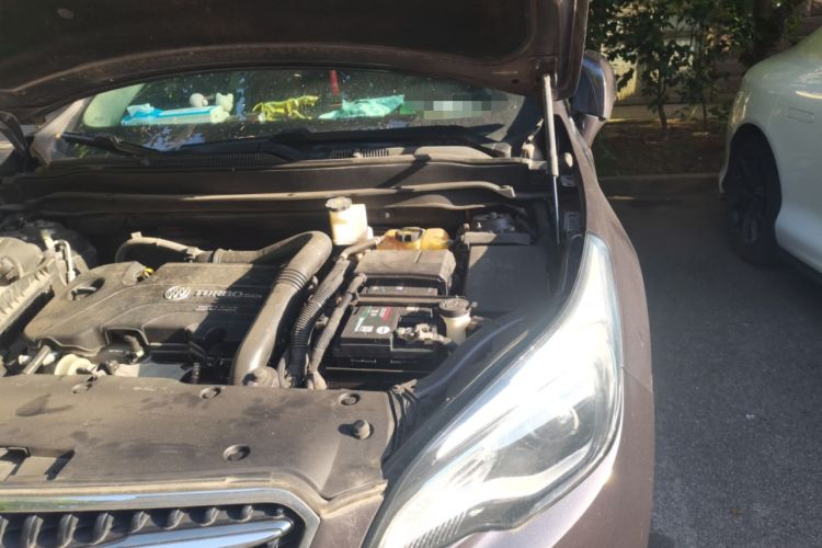 Used Buick Envision 2018 20T Two-Wheel-Drive Leading Model Engine Bay Left