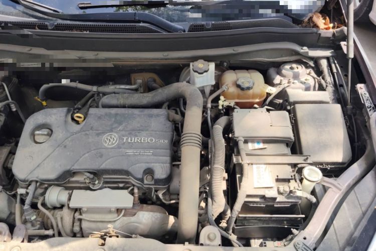 Used Buick Envision 2018 20T Two-Wheel Drive Luxury Model Engine Bay Left