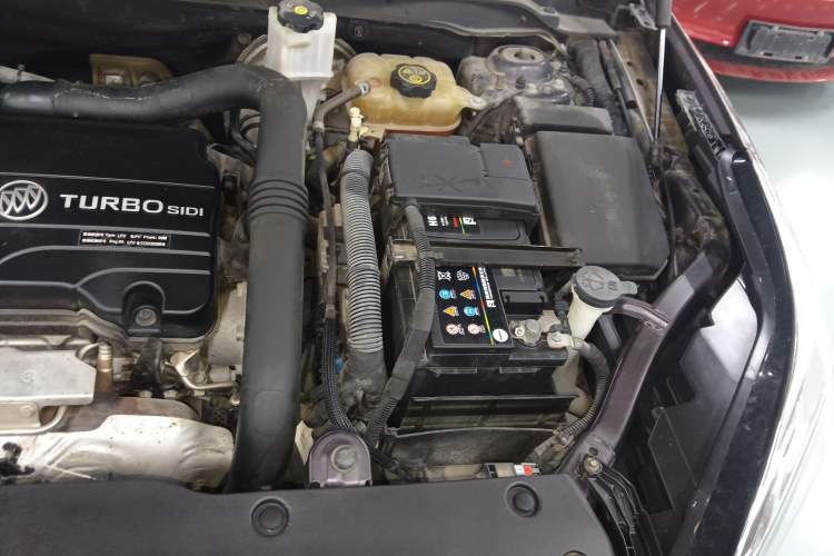 Used Buick Envision 2018 20T Two-Wheel-Drive Leading Model Engine Bay Left