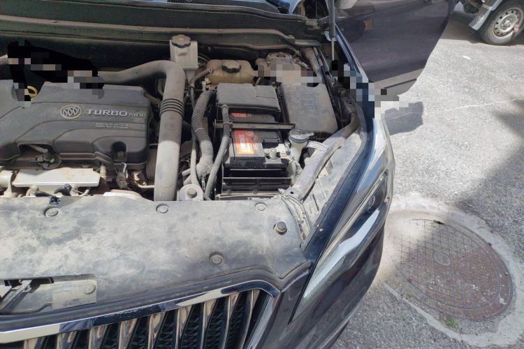 Used Buick Envision 2018 20T Two-Wheel-Drive Elite Model Engine Bay Left