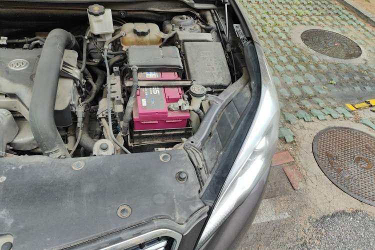 Used Buick Envision 2018 28T Four-Wheel Drive Elite Version Engine Bay Left