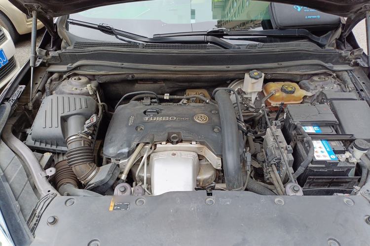 Used Buick Envision 2018 28T Four-Wheel Drive Luxury Model Engine Bay