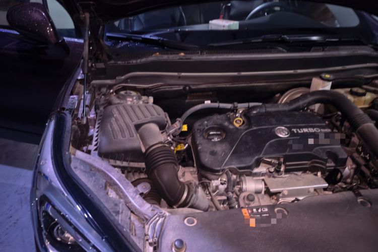Used Buick Envision 2018 20T Two-Wheel-Drive Leading Model Engine Bay Right